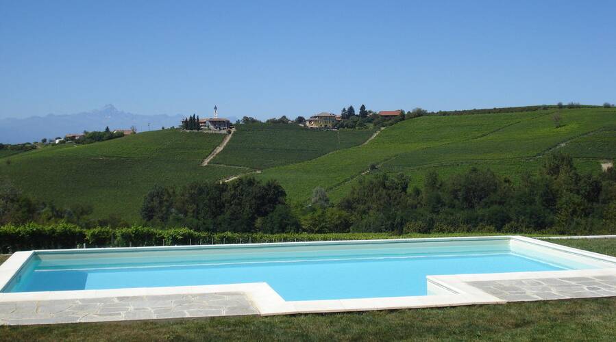 Azienda Agricola Stra - Piedmont - Italy - Wine Tasting - The Good Gourmet